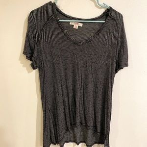 Mossimo back and white stripped vneck. Size medium.